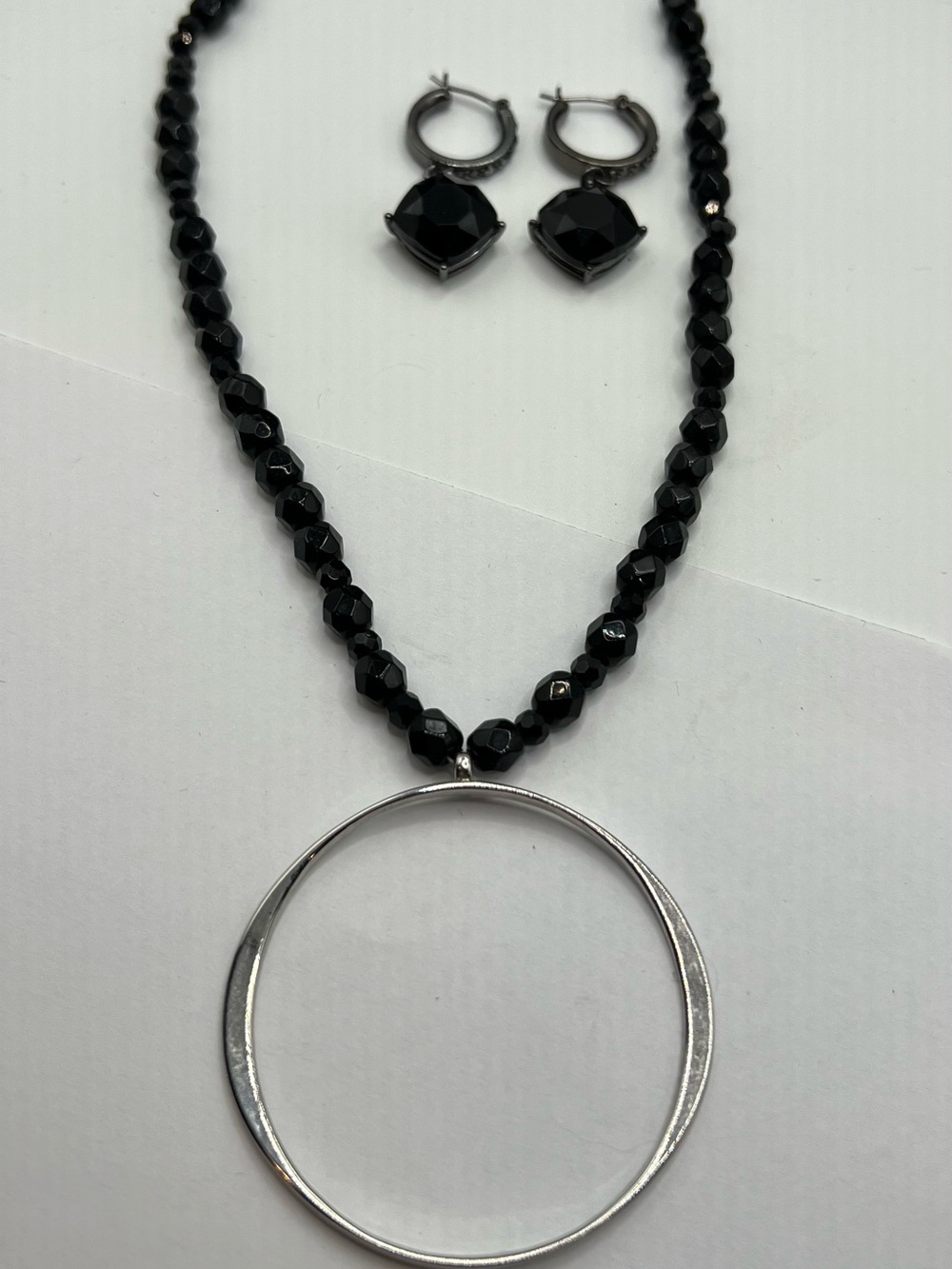 White House Black Market beaded Necklace w/earrings